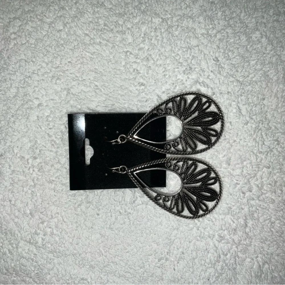 Earrings, premier Designs Rumba silver plated fashion earrings - Picture 5 of 8